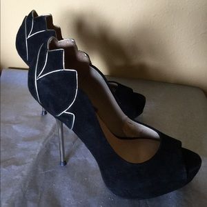 Zara Peep Toe Lotus Heels